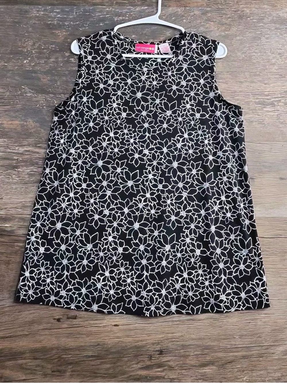 Liz Lange Black Floral Print Sleeveless Maternity Tank Top